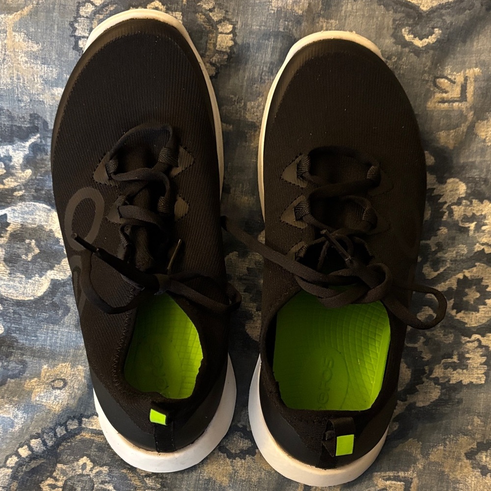 Oofos Sneakers